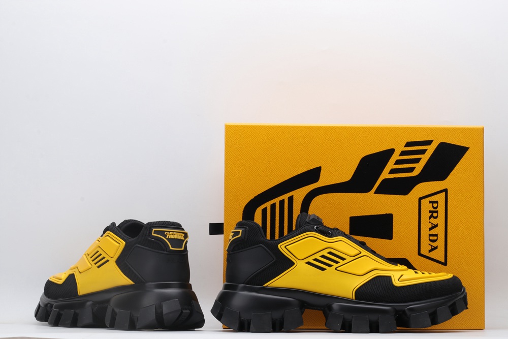 P*rada SNEAKER